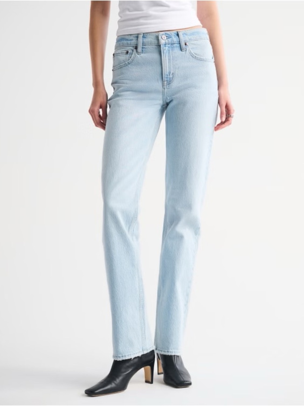 Abercrombie & Fitch women's light-wash mid rise 90’d straight-leg jeans Sz 25/0R
